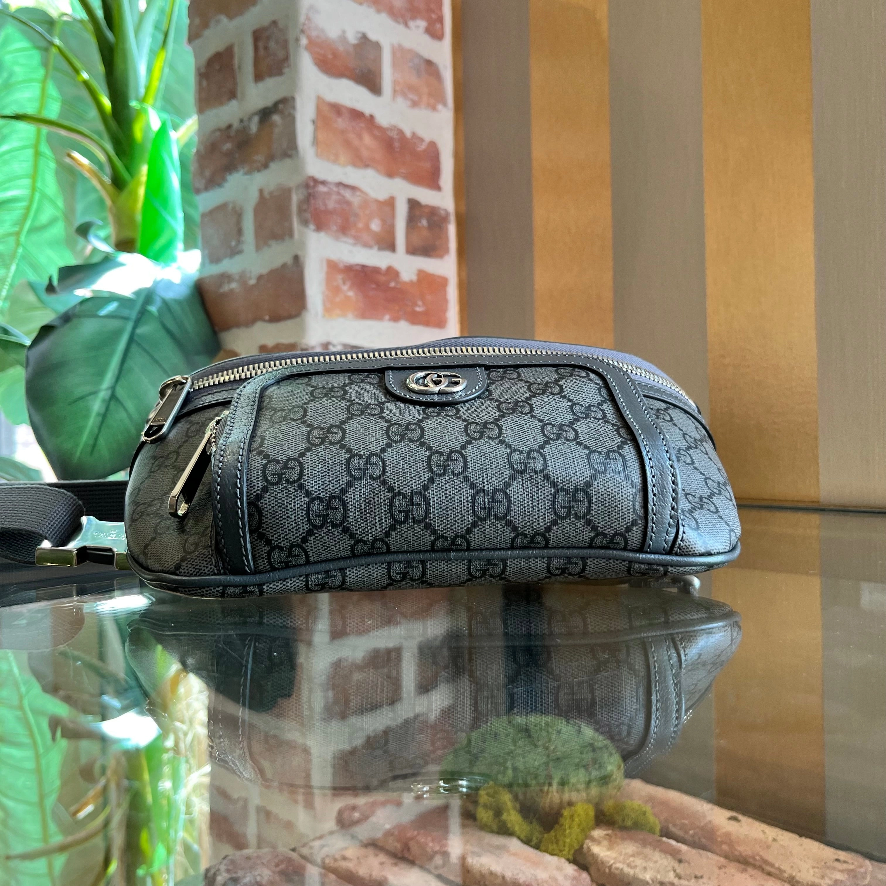 GUCCI Ophidia Medium GG Supreme Canvas Belt Bag