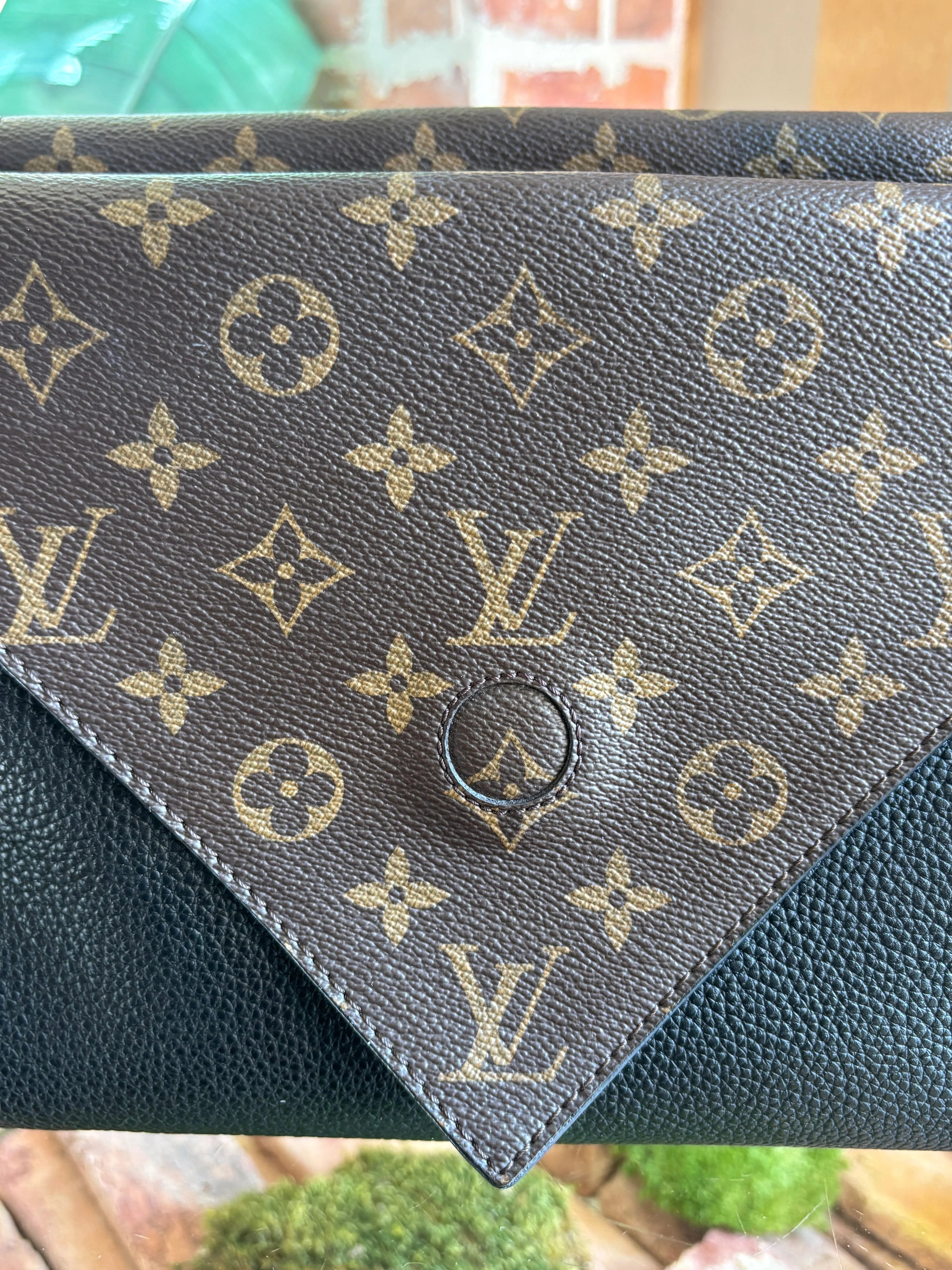LOUIS VUITTON Monogram Double V Shoulder Bag